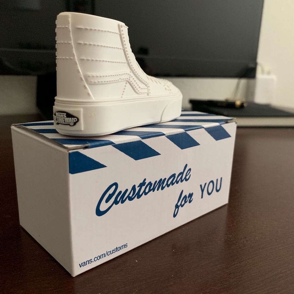 VANS Limited Edition USB Charger